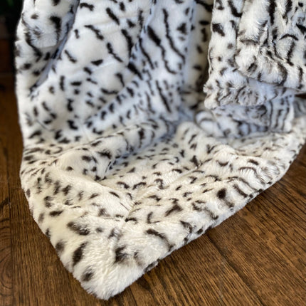 LunaLight White Leopard Blanket