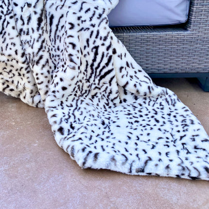 LunaLight White Leopard Blanket